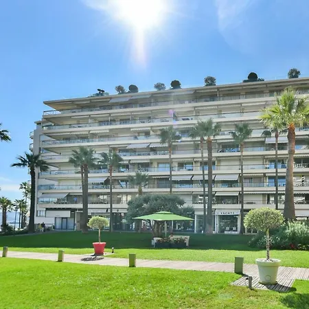 Apartmán Luxurious With Terrace 6p - 3br - Grand *